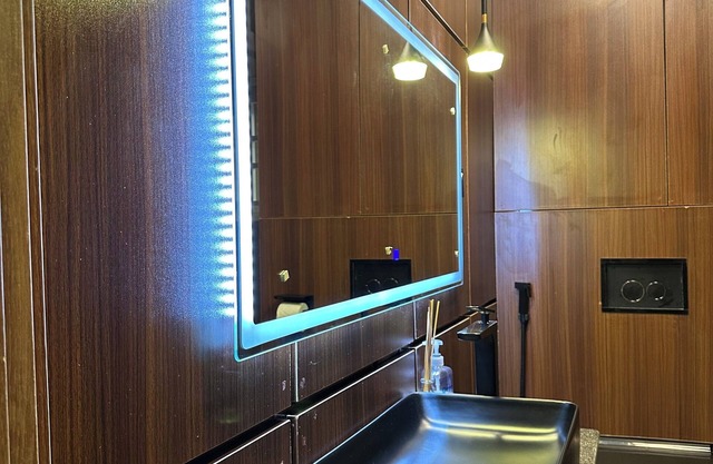 Fully fitted 2 bedroom smart luxury apartment.