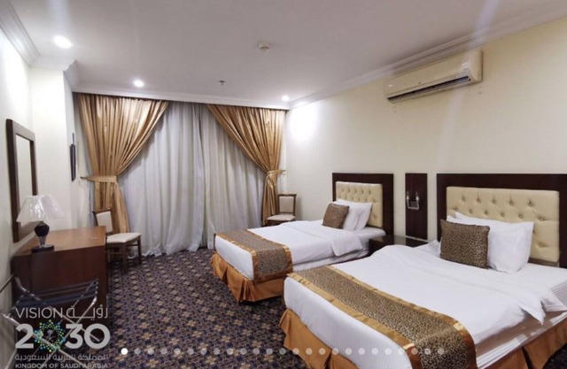 Fully Furnished 3 Rooms Serviced Apartment FOR RENT Sari St / UNIT 21