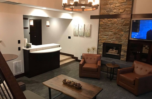 Fully Renovated Condo - Sleeps 7!
