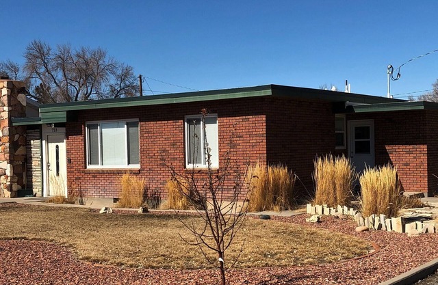 Fully renovated house next to Southside Park - quiet location off of main street
