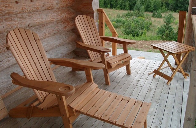Fundy Bay Log Cabins - Berwick, Nova Scotia