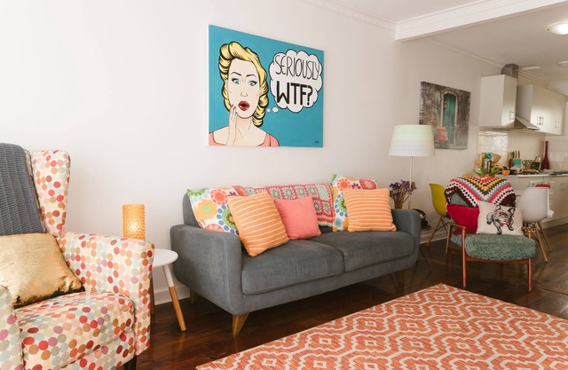 FUNKY TWO BEDS Cozy: Quirky: Comfy. Come stay!