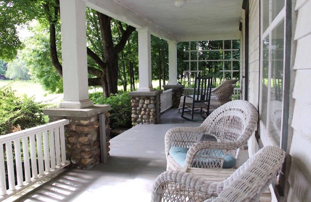 Furnished monthly rental, near Rhinebeck & BARD - A "Modern Country Classic"