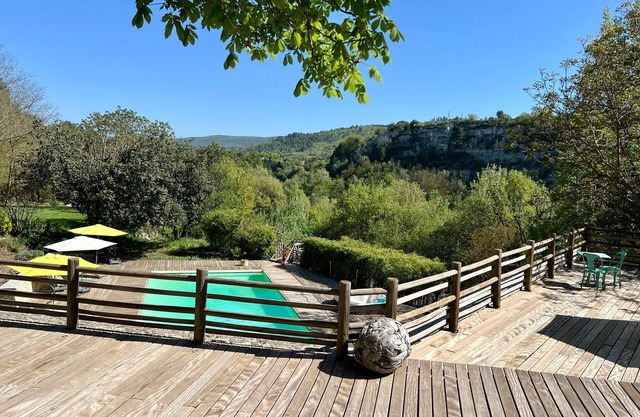 Gîte Nature en Luberon - LE Bleu DU SUD