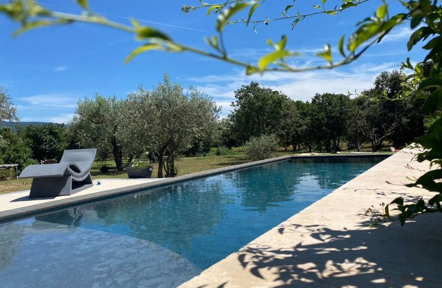 Gîte Neuf à Bedoin-ventoux, Cœur du Pnr. Reposant, vue sur un Écrin de Verdure