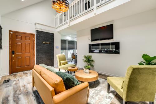 Game Room and Yard Updated House in Chester!