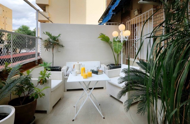Garden apartment near the center