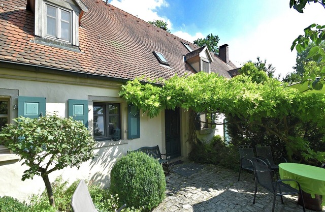 Garden Retreat in Weissenburg