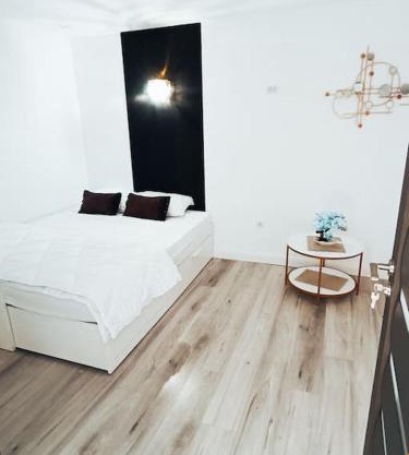 Garsoniera premium