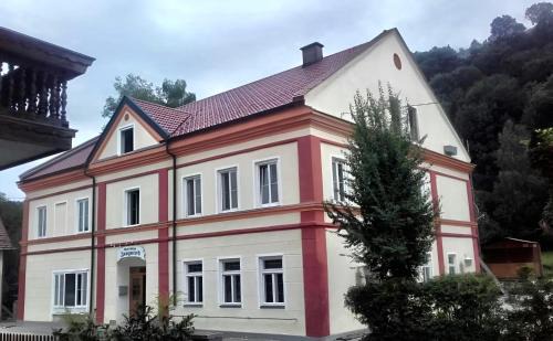 Gasthaus Jungwirth - Family Boutique Pension