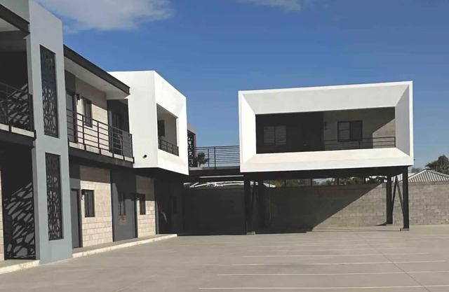 Gated parking / Villas de Ruby