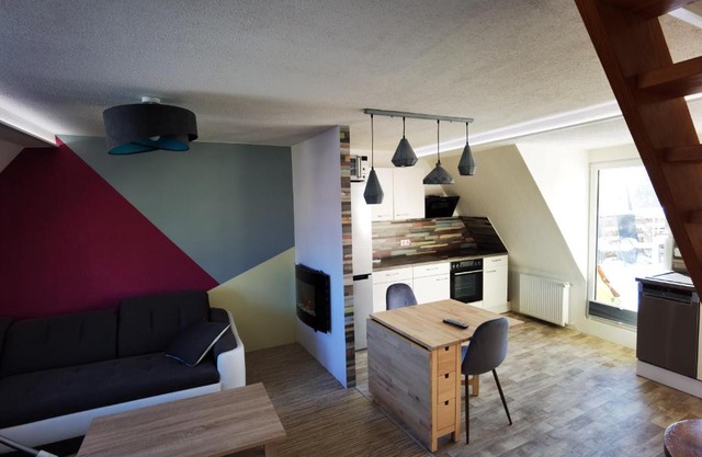 Gemütliche Dachwohnung mit kleiner oder großer Dachterrasse nebeneinander