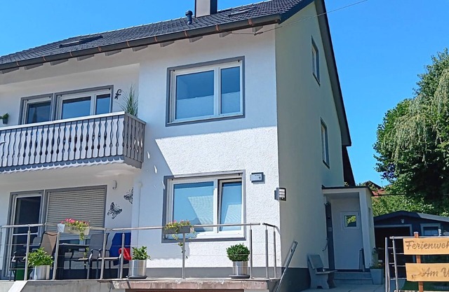 Gemütliche Naturnahe Ferienwohnung in Oberbayern "Am Weiher"