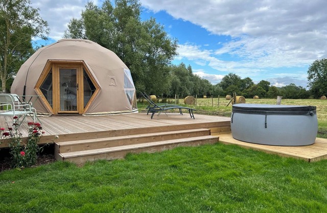 Geodesic dome with spa in the Baie de Somme