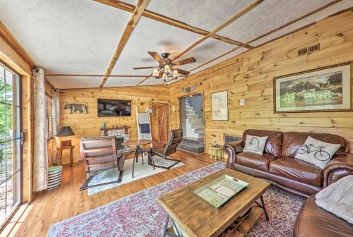 Getaway on Center Hill Lake with Decks and Water Views