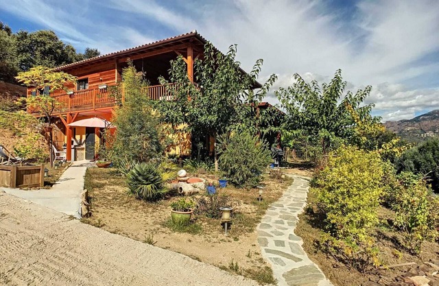 Gîte between sea and mountains, 10 minutes from Propriano's beaches