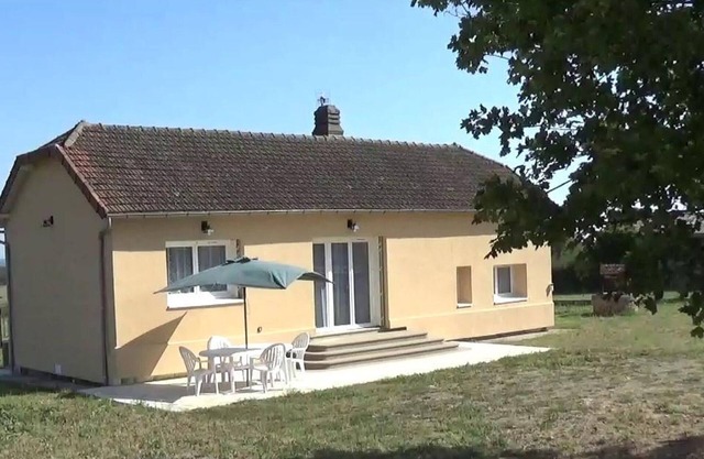 Gite Coutansouze, 2 bedrooms, 4 persons