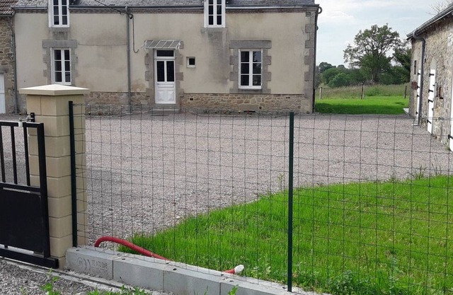 Gite Crozon-sur-Vauvre, 7 bedrooms, 18 persons