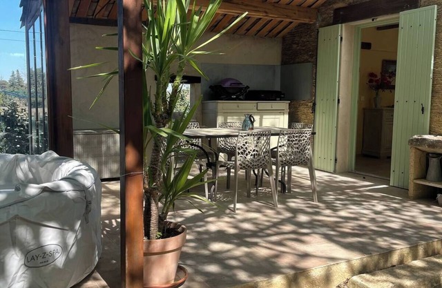 Gite Provençal de Montigal