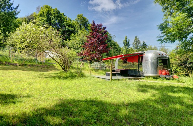 Glamping 1967 Retro American Airstream