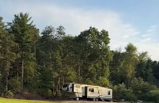Glamping RV 1 Bed 1 Bath
