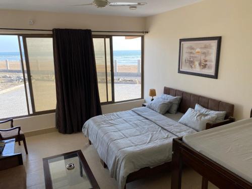 Gold Coast Beach Resort, Kund Malir