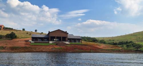 Golden Treasure - OFF GRID