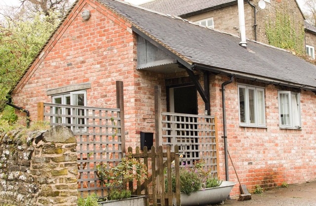 GOOSEPOND, pet friendly, character holiday cottage in Wistanstow