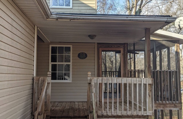 Gorgeous 2br/2ba townhome on Lake Hartwell with shared dock privileges