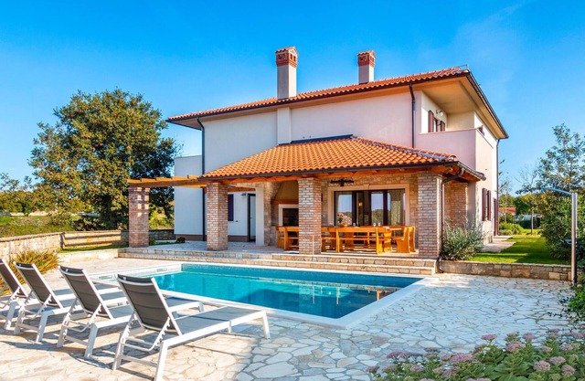 Gorgeous home in Krmed with WiFi