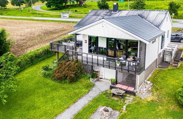 Gorgeous Home In Vestnes With Wifi