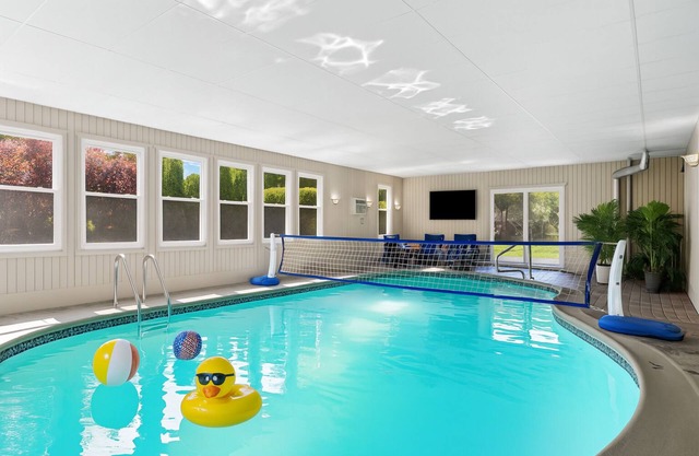 Grandma's Family Fun House with Heated Indoor Pool