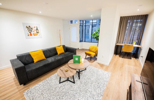 Great 95m2 Two-Bedroom Apartment - WE39