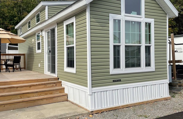 Great Getaway in adorable Cherokee Landing at Indian Lake with AC, WiFi