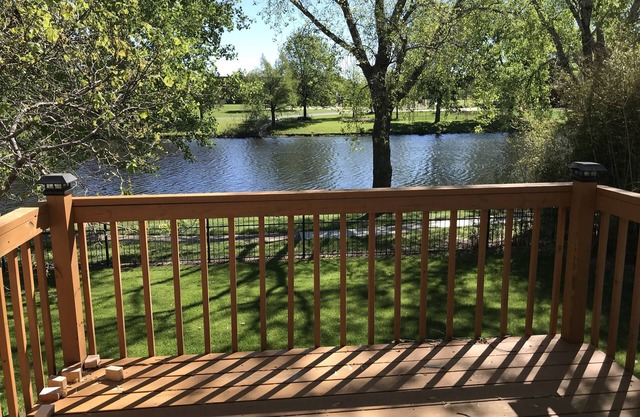 Great Getaway with a Lake View!