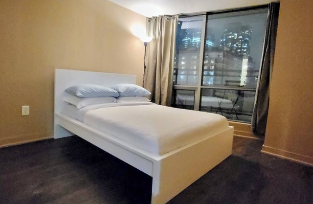 Great Locale 1BR + Den Suite