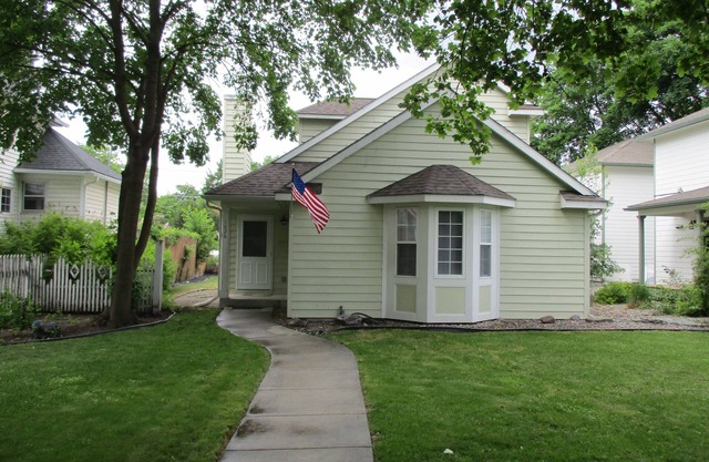 Great Mid-to-Downtown Location only 30 minuets to Glacier National Park!