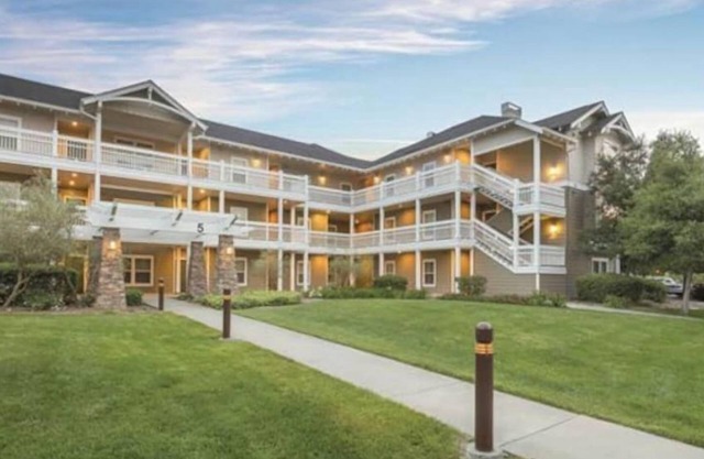 Great Wine Country and Golfing Resort Getaway!
