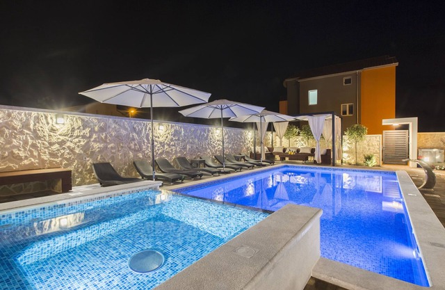 Grebastica Poolside Villa