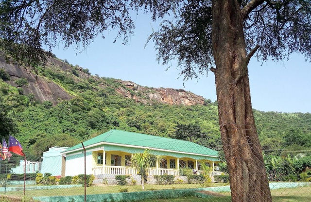 Green Oasis Guest House and Tours