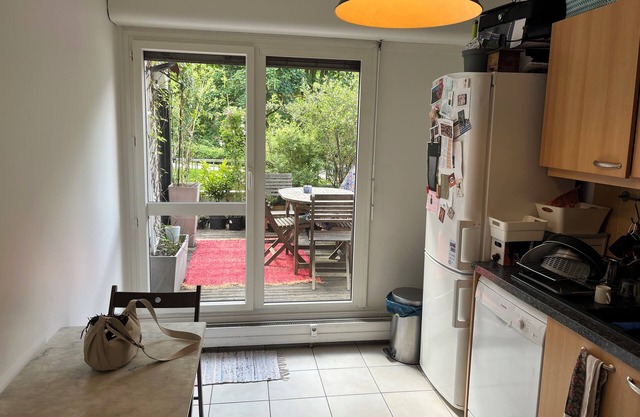 Green, quiet, spacious and bright apartment 15 minutes from Paris.
