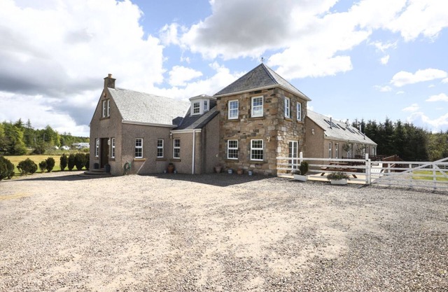 Greenknowes Estate Farmhouse and Lodge