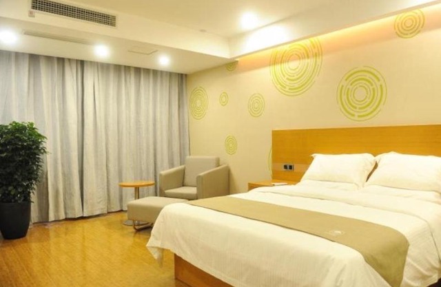 GreenTree Inn Zhenjiang Dagang New District Tonggang Road Butterfly Square Hotel