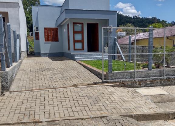 Grey House, próximo a Gramado e ao Templo Budista