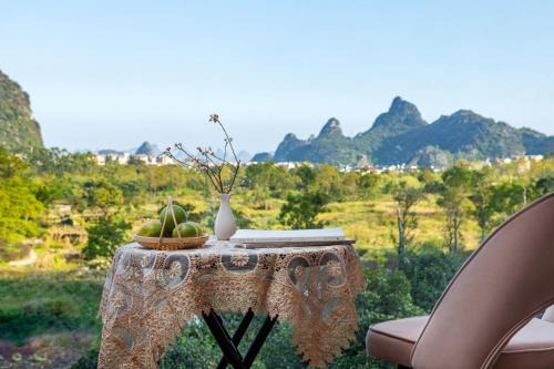 Guilin Village Creek Inn