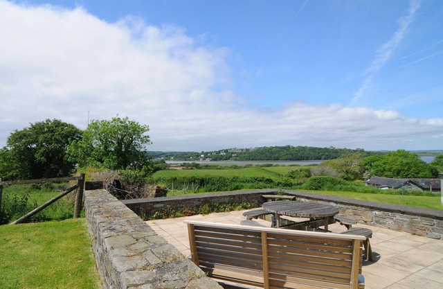Gwalia, Llansteffan - Three Bedroom Cottage, Sleeps 6