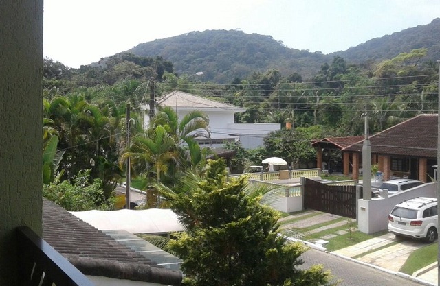 House condominium on the beach of Pernambuco in Guaruja, complete leisure near the beach