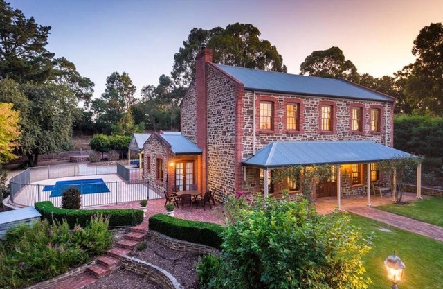 Hahndorf Luxury Retreat 5 bedrooms for 12 guests