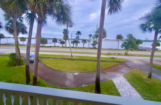 Halifax Riverfront Oasis - 8 Bedrooms Private Heated Pool