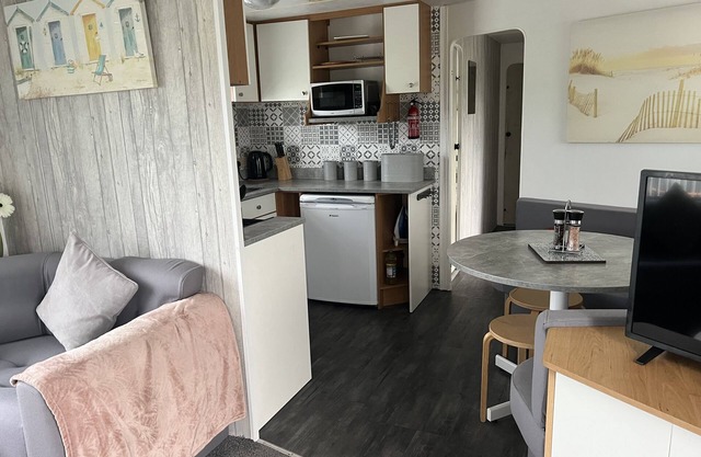 Hallies caravan by the sea